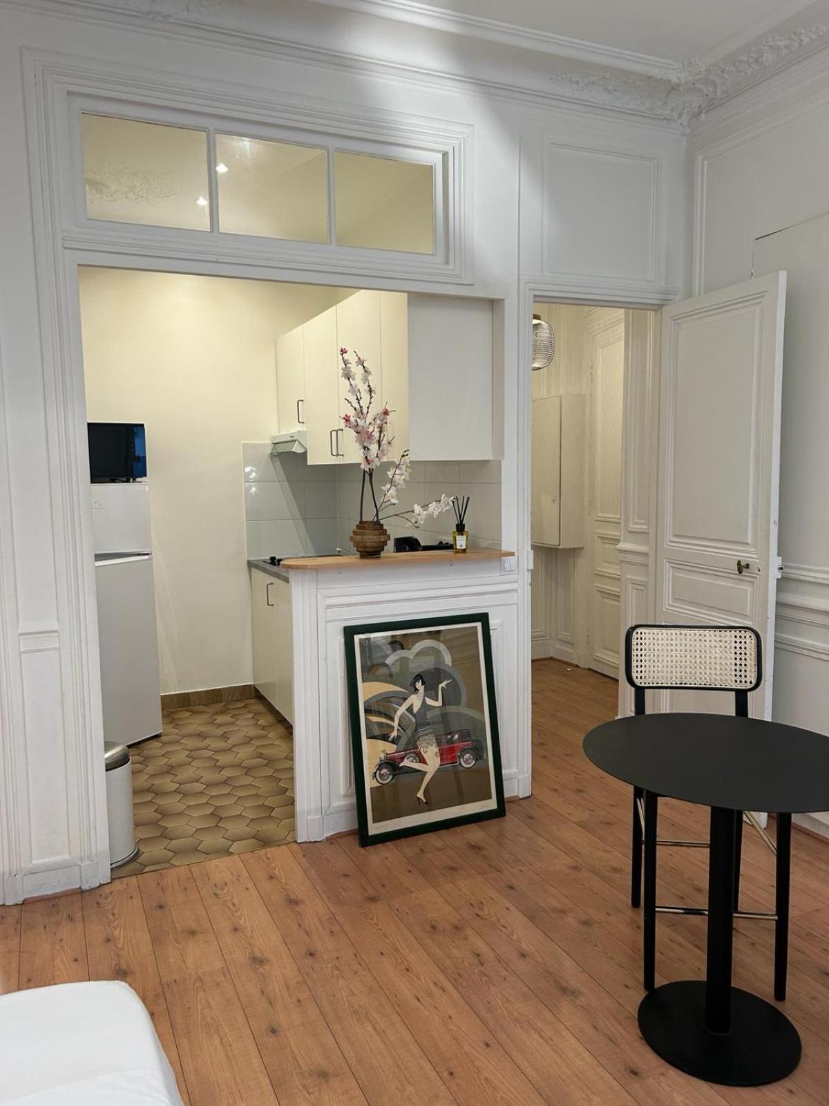 Apartment 8 *
