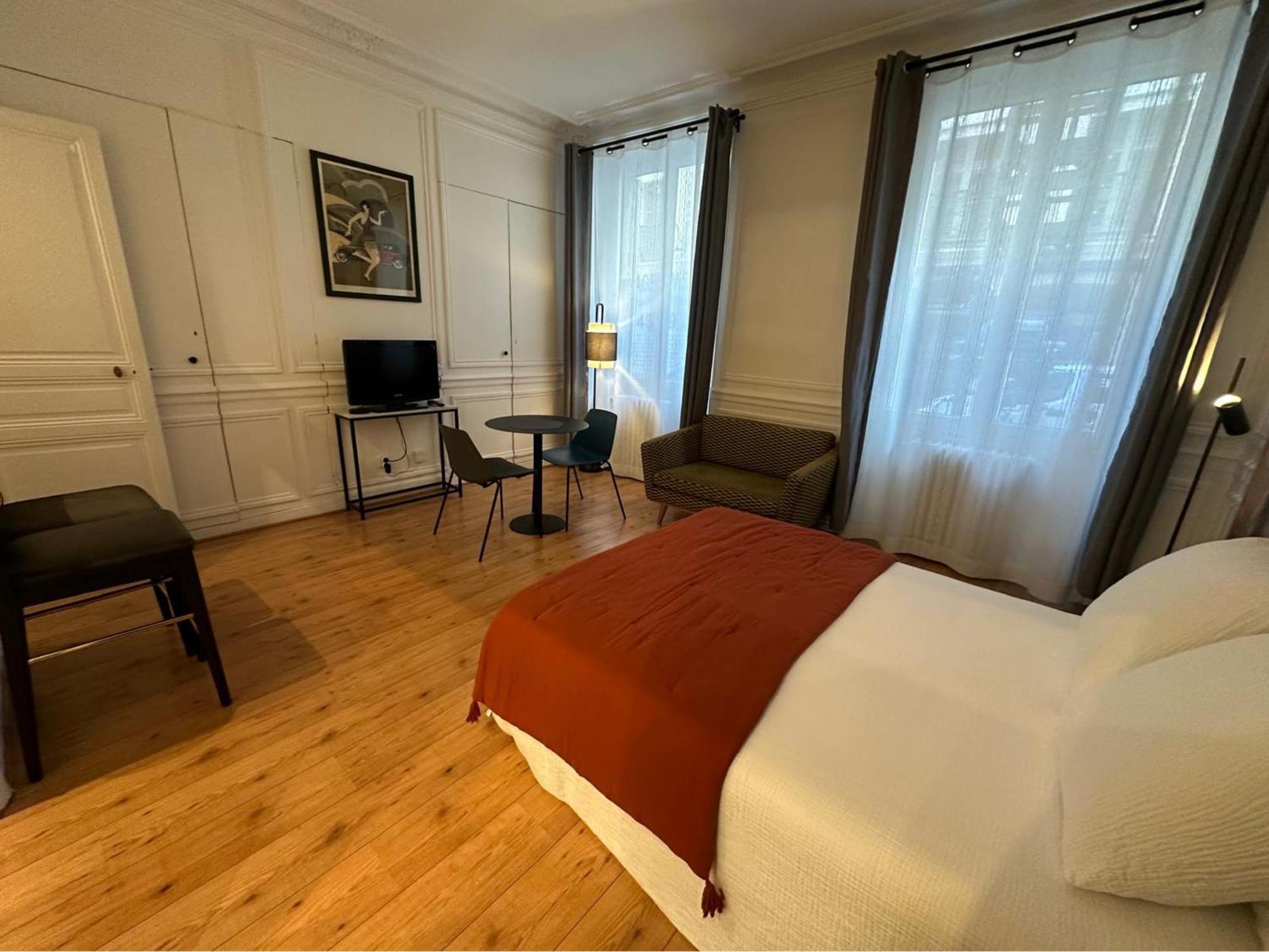 Apartment 8 *